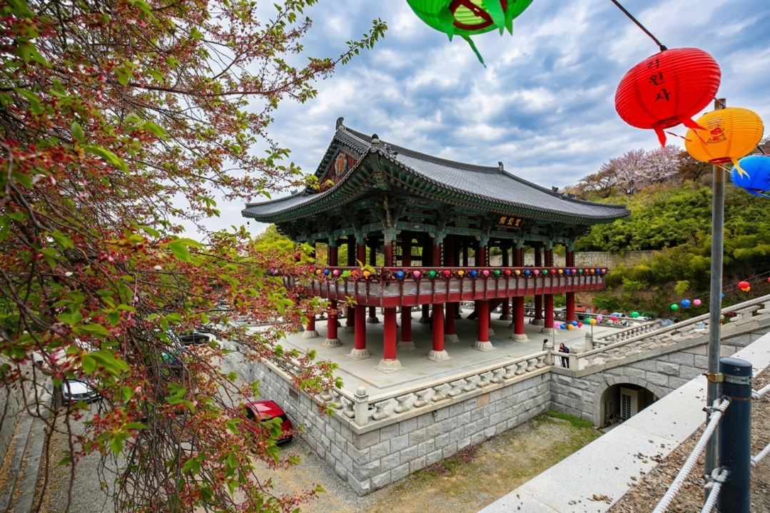 천안 각원사는 방문객들이 많았지만 사찰측에서 주변 환경을 너무 잘 관리하고 있어 너무 좋았다